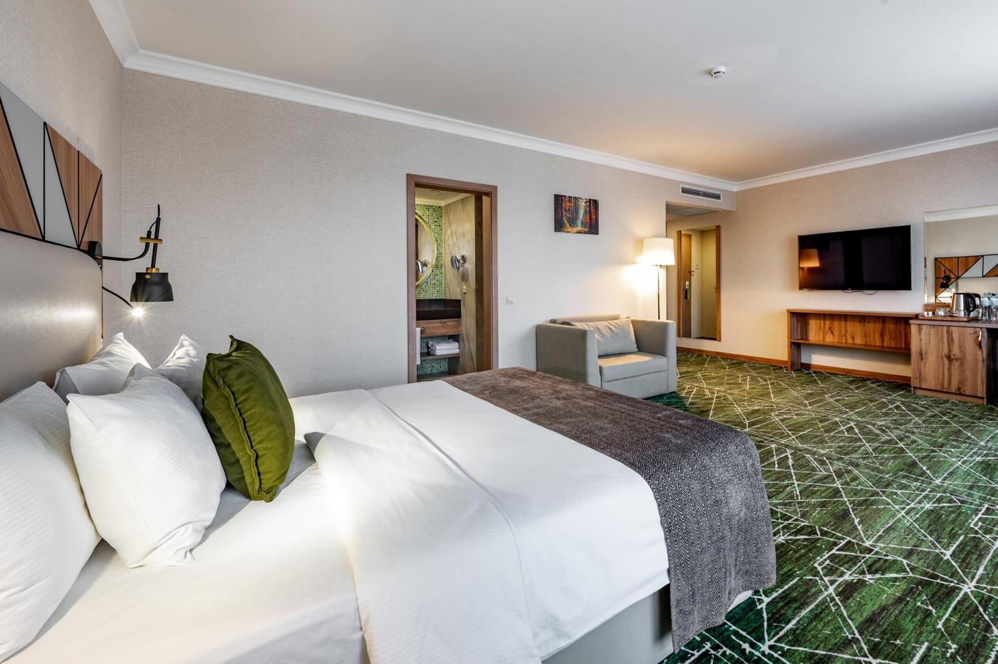 Wyndham Garden Burabay Hotel Екстериор снимка
