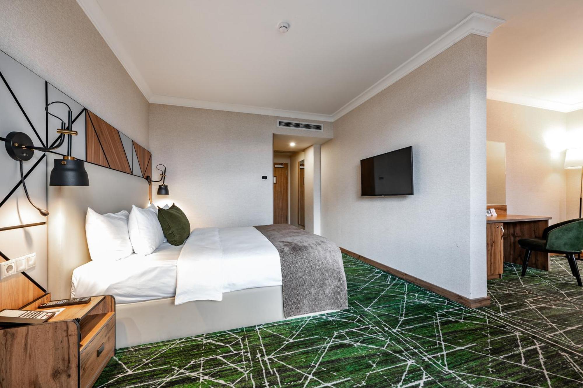 Wyndham Garden Burabay Hotel Екстериор снимка