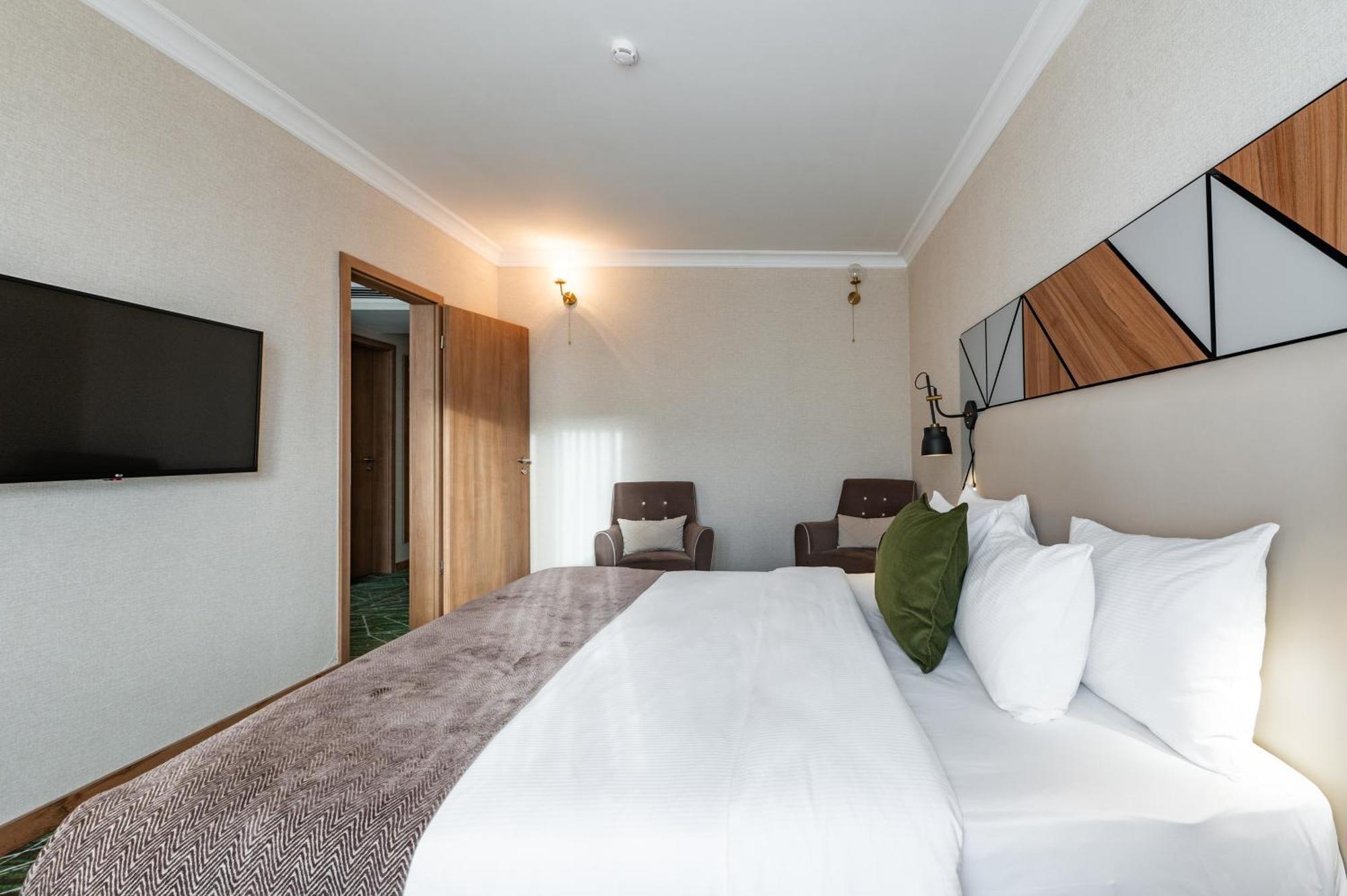 Wyndham Garden Burabay Hotel Екстериор снимка