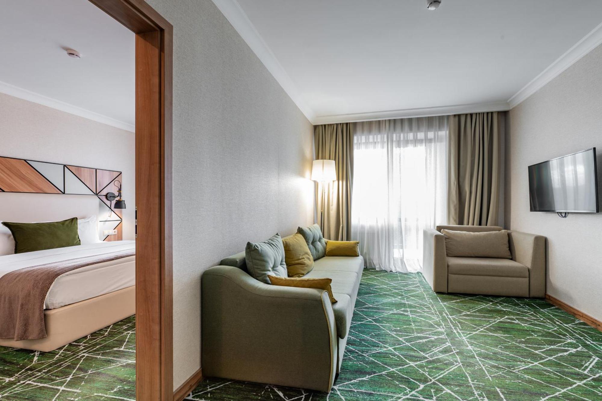 Wyndham Garden Burabay Hotel Екстериор снимка