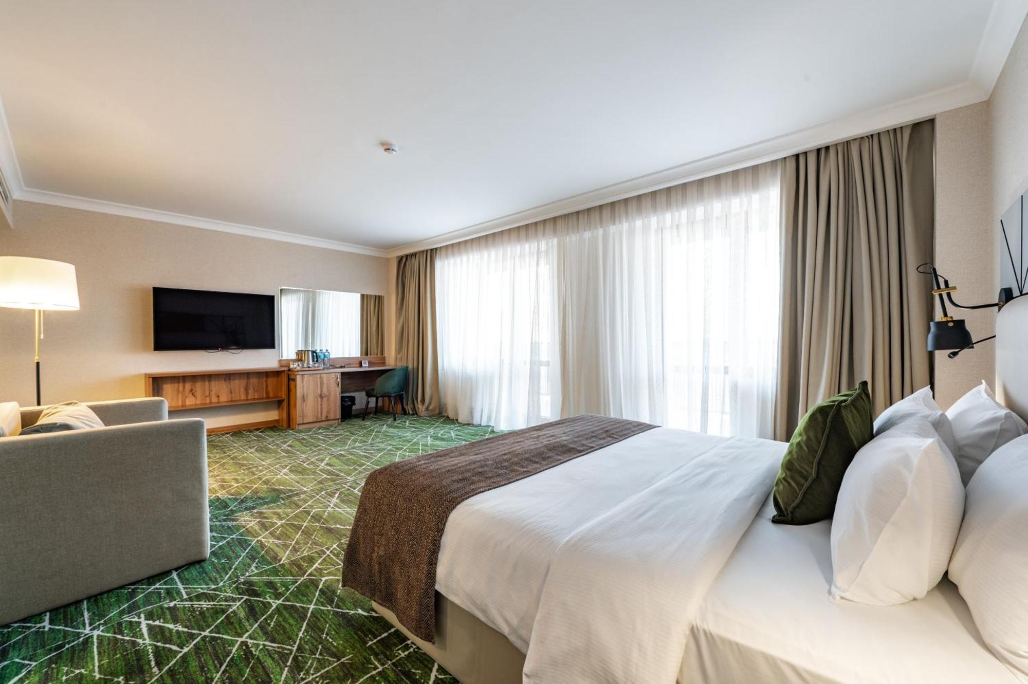 Wyndham Garden Burabay Hotel Екстериор снимка